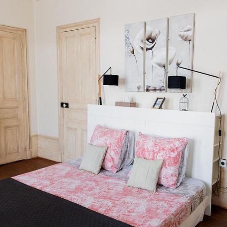 Maison D'Hotes La Poterne เอแปร์เน ภายนอก รูปภาพ