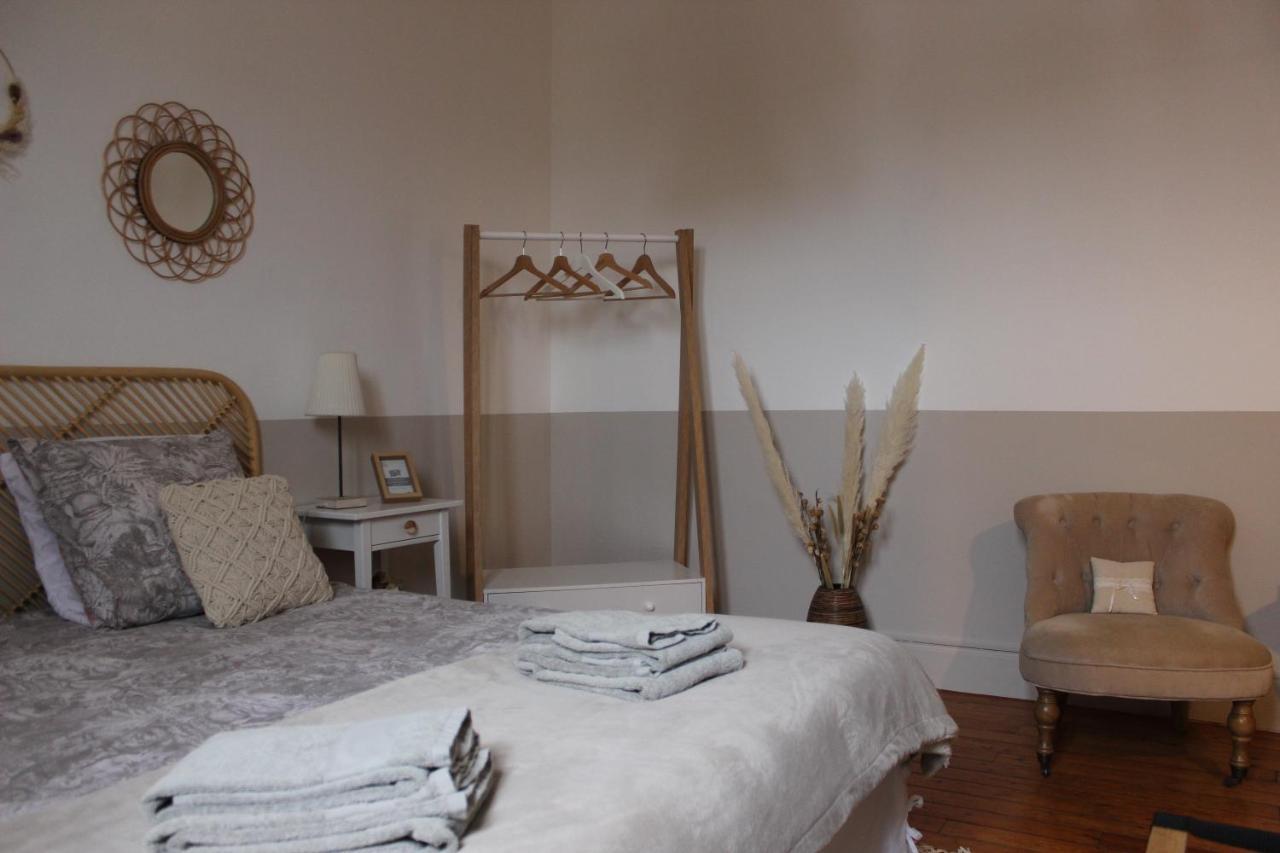 Maison D'Hotes La Poterne เอแปร์เน ภายนอก รูปภาพ