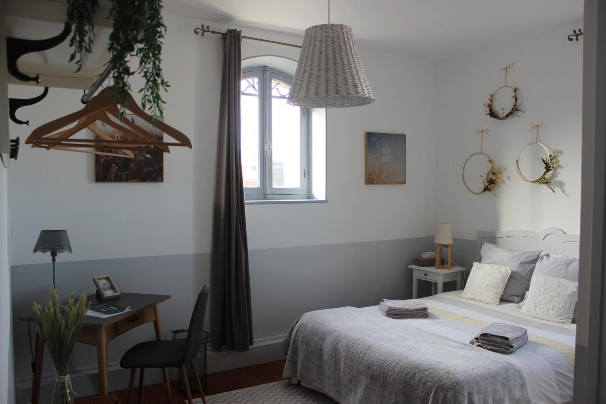 Maison D'Hotes La Poterne เอแปร์เน ภายนอก รูปภาพ