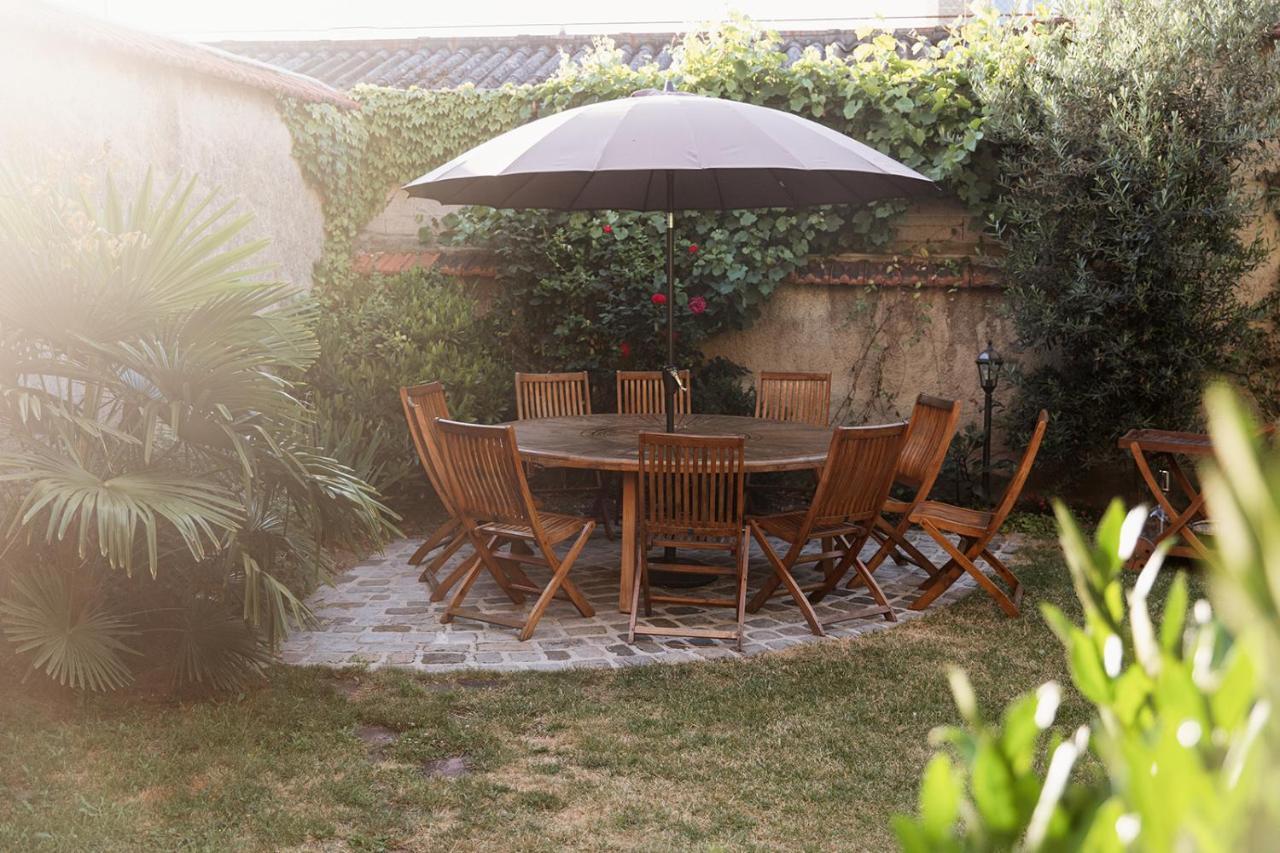 Maison D'Hotes La Poterne เอแปร์เน ภายนอก รูปภาพ