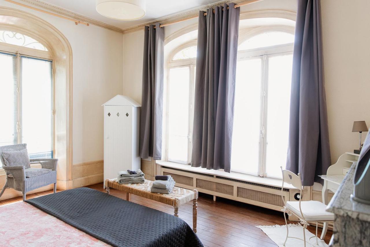 Maison D'Hotes La Poterne เอแปร์เน ภายนอก รูปภาพ